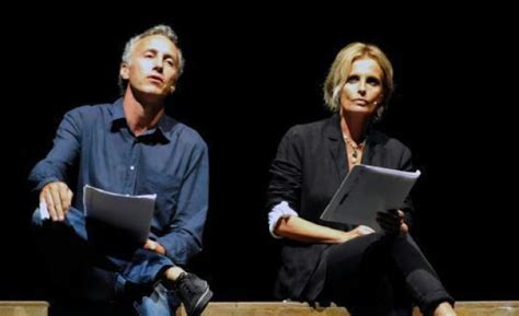 Marco travaglio dovrebbe essere studiato a scuola come giornalista report storico!! Travaglio: "Palermo? Credo che esiga la verità sulla mafia ...