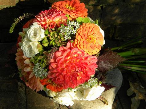 Wedding Flowers From Springwell Fall Bouquets Of Dahlias And Zinnias