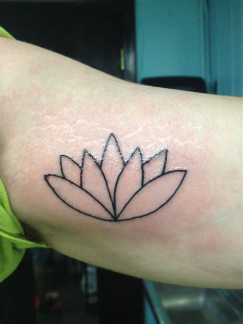 Lotus Flower Tattoos | Free Tattoo Ideas | Small tattoos for guys, Small tattoos, Small tattoos ...