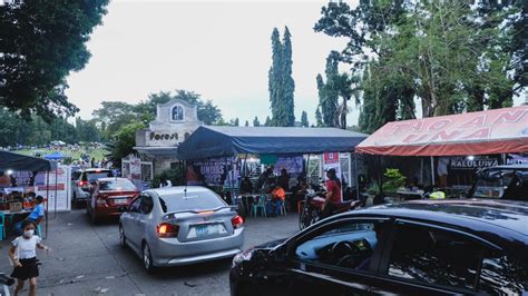 Look Nearly 20000 Visitors Flock Forest Park Cemetery In Caloocan