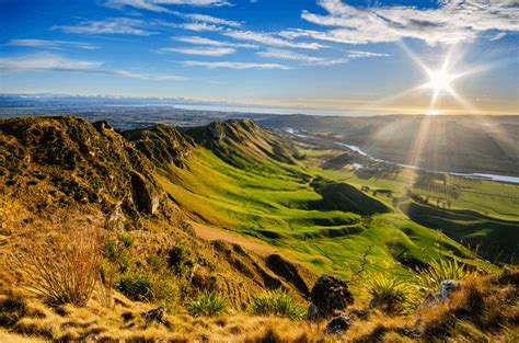 Top 10 Tourist Attraction To Visit in New Zealand - Tour To Planet