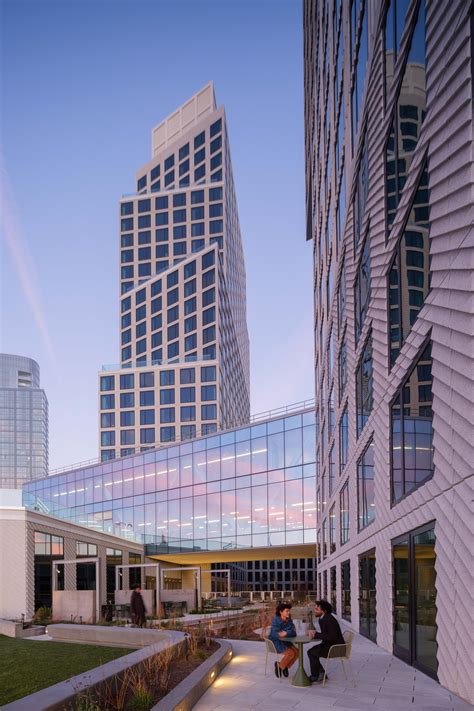 Gallery of Eagle + West (Greenpoint Landing Block D) / OMA / Jason Long