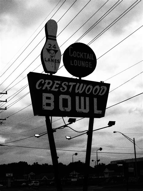 Crestwood Bowl Former Neon Sign On Watson Rd Crestwood Mop5276642