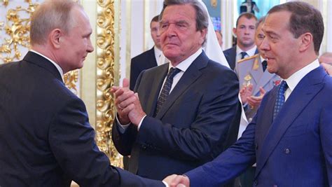 Putin Sworn In For Fourth Term Keeps Medvedev As Pm