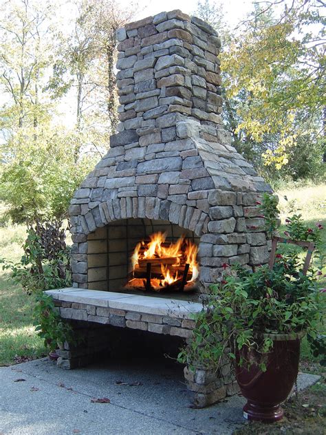 Step By Step How To Build A Stone Fireplace How To Build A Stone