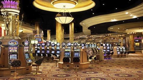 We love helping our customers find the floors that are perfect for them! Caesars Palace Las Vegas - 5 Things You Should Know