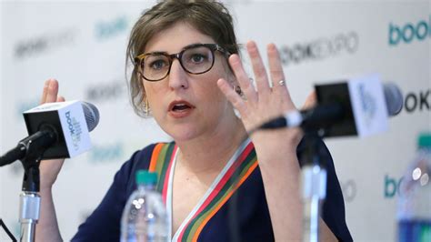 Mayim Bialik Apologises For Her Victim Blaming New York Times Op Ed