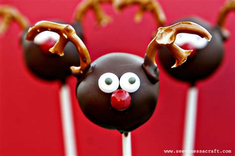 See more ideas about christmas cake pops, christmas cake, cake pops. (20 crafty days of christmas) reindeer cake pops - See ...