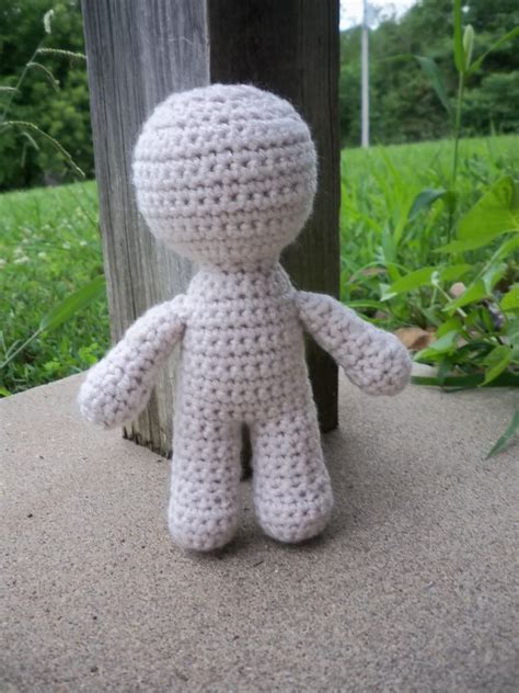 Crochet Dolls Use This Pattern For The Body And The Ideas For Hair