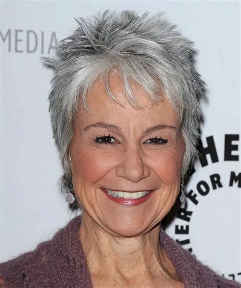 Beautiful Spiky Pixie Haircut For Older Women With Gray Hair Short Hairstyles 2018
