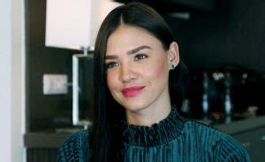 היא ואילנית לוי מסתדרות לא רע מתברר כי כל הנשים בחייו של אייל גולן רוסלנה רודינה ממשיכה להתקדם בביצת הסלבס המקומית. רוסלנה רודינה: "יאן יצטרך עור של פיל בגלל הפרשה של אבא שלו ...