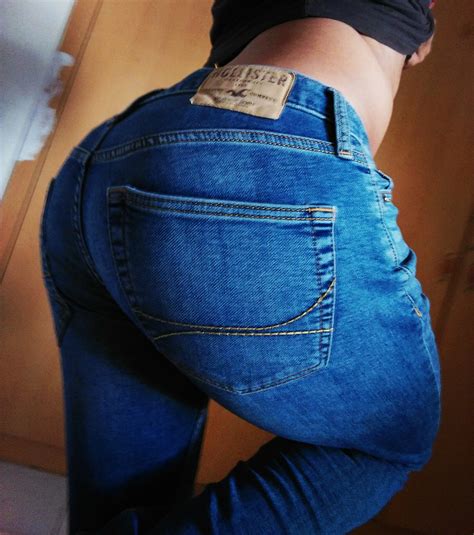 my booty in jeans scrolller