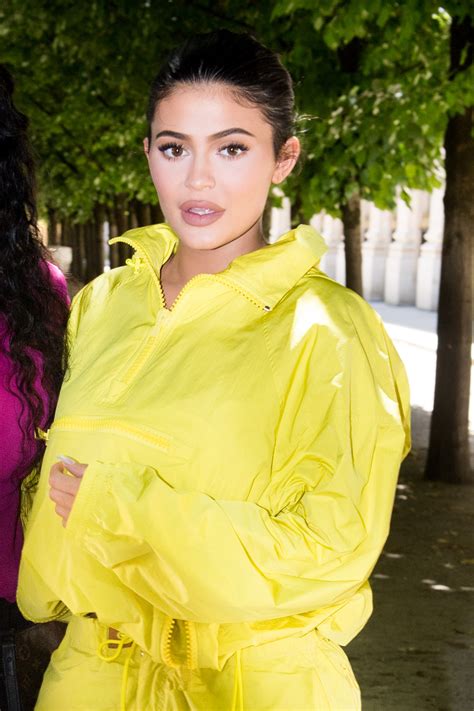 Kylie Jenner Tiene El Vestido Perfecto Para Mujeres Bajitas En Gen Z