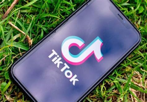 This code is in no way affiliated with, authorized, maintained, sponsored or endorsed by tiktok or any of its affiliates or subsidiaries. TikTok- Matching Bios For Couples- Copy Paste Ideas, How ...