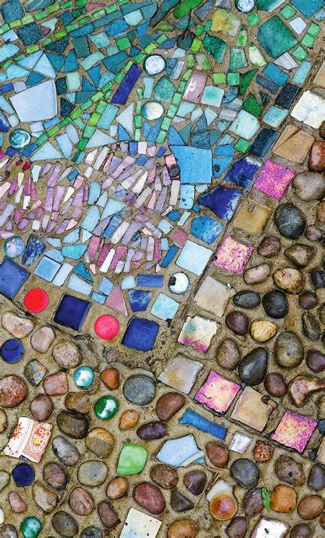 How to make natural pebble mosaic and stepping stones for your garden