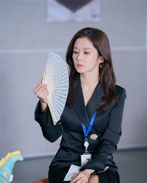 In recent episodes, na jung sun (jang nara) joined sungwoon department store's ceo ha tae young's (park ji young 's) side in order to fight against the private scandal, while park sung joon (lee. Jang_Nara_Vip di 2020