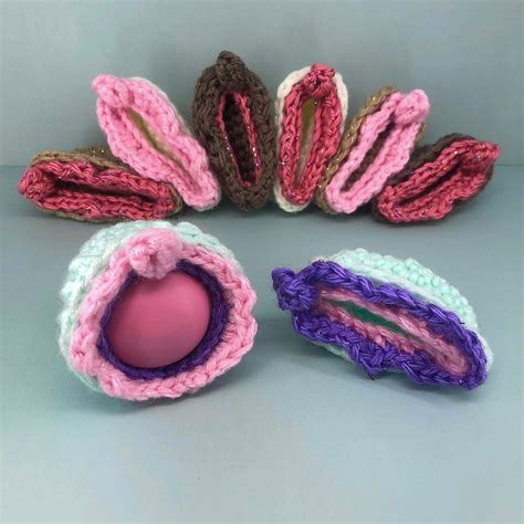 Knit Slit Sparkly Lip Balm Sphere Holder Vulva Vagina Shape Etsy France
