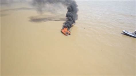 Boat Explodes On Lake Eufaula Woman Severely Injured