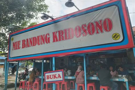 Menyicip Mi Bandung Kridosono Kuliner Legendaris Di Tengah Kota Jogja Yang Porsinya Serba Jumbo