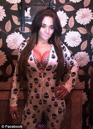 Model Josie Cunningham S 4 800 Breast Op And You Foot The Bill