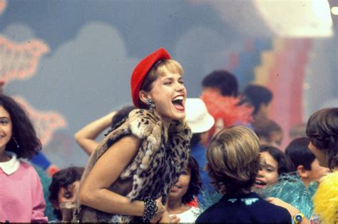 Foto O Xou Da Xuxa Foi Ao Ar Em 1986 Consagrando A Como A Rainha