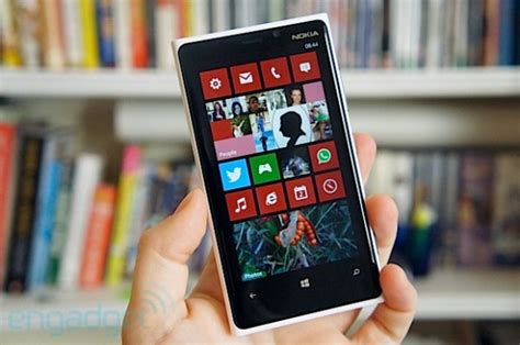 Nokia วางจำหน่าย Lumia 920t ระบบปฎิบัติการ Windows Phone 8 รุ่นแรกที่