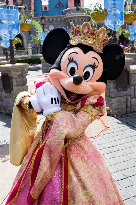 Minnie During Disneyland Paris Show Stock Editorial Photo © Bukki88