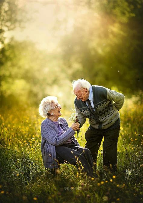 Cute Old Couples Older Couples Couples In Love Love Couple Romantic Couples Old Couple