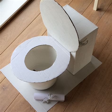 2016 Sinterklaas Surprise Wc Toilet Muebles Para Muñecas Casa De Muñecas De Cartón Casa