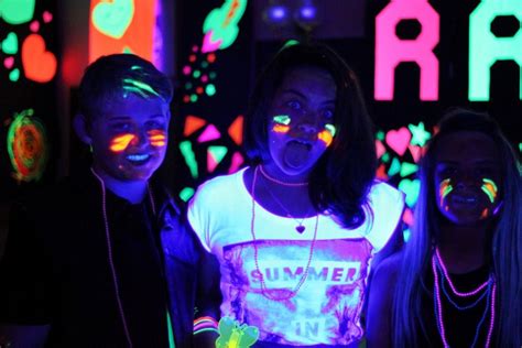 Uv Blacklight Rave Party Rave Party Ideas Blacklight Party