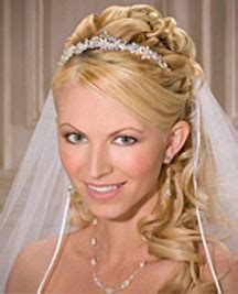 There are plenty of ways to style ultra curly hair for formal events. Wedding Hairstyles for Curly Hair