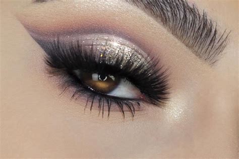 amber eyes meaning makeup tips  personality trait glaminaticom