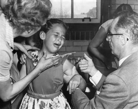 Photos First Polio Vaccines Hit St Louis In 1955
