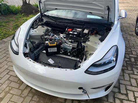 Pire Sexcuser Injustice Batterie 12v Tesla Model 3 Dautre Part La