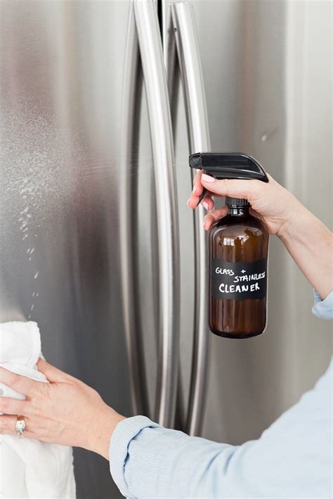 DIY Glass Cleaner & Stainless Steel Cleaner | Fresh Mommy Blog