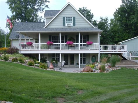 If you have a walkout basement, retaining walls protect the entrance to your basement, if lined up properly. Brett Landscaping, Inc. - PHOTO GALLERY