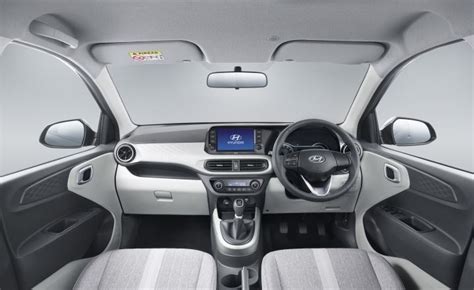 Hyundai Aura Compact Sedan Dec 19 Unveil Design Features Price Rivals