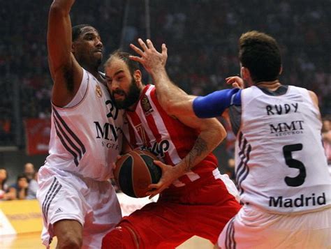 Vassilis is also well known as, greek guard who played in the nba with the houston. Vassilis Spanoulis se harta de Grecia y se pone a tiro