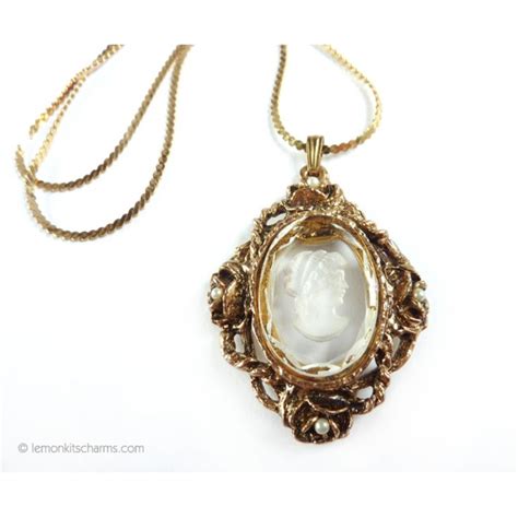 Vintage Clear Glass Cameo Intaglio Necklace 1960s 1970s P 144343184