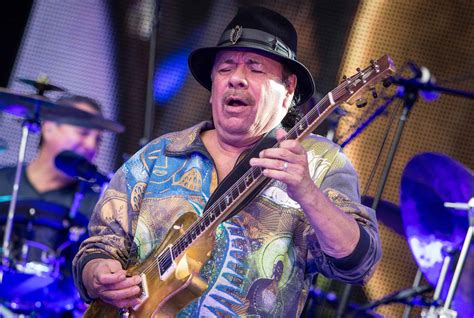 Carlos Santana 74 Passes Out During Performance The Union Journal