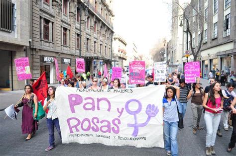 Pan Y Rosas Mexico 8 De Marzo Día Internacional De La Mujer Pan Y