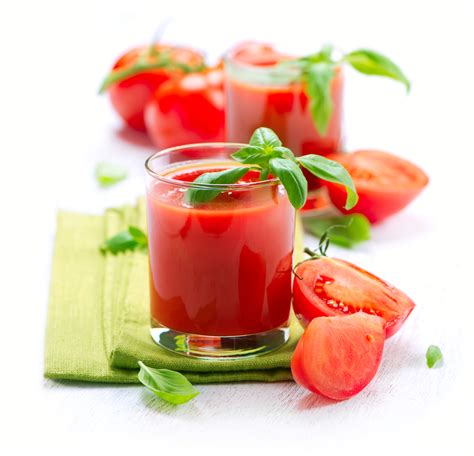 tomato juice drink tomate smoothie recipe fresh cancer breast recipes help tomatoes basil juicer glass skin juicing jugo healthista pregnancy