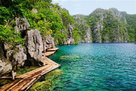 Filipinas Isla De Coron Lago Kayangan Imagen De Archivo Imagen De