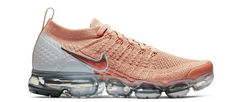 Welcome to the.world of the latest iconic nike trainer designs: Sneaker Release: Nike VaporMax Flyknit 2 "Rose" Women's ...