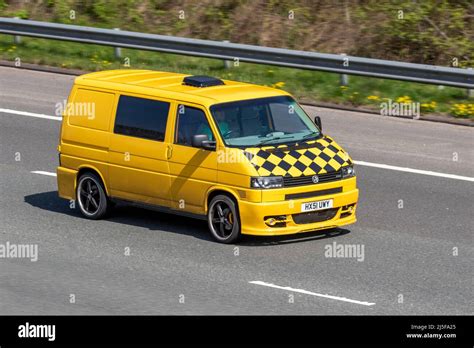 Volkswagen Transporter 2 0 Tdi T28 Panel Van Swb Standard Roof Hi Res