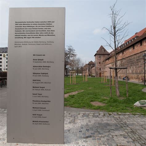 Juni 2021 in würzburg, als ein somalier mehrere menschen mit einem 40 zentimeter langen messer. Mosaik Jugendpreis: Mit Vielfalt gegen Rassismus ...