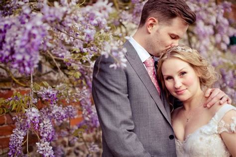 25 Of The Most Romantic Wedding Photos From Our Real Life Weddings