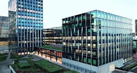 Zurich Insurance Kuala Lumpur / Markus Meier Global Head Of Group