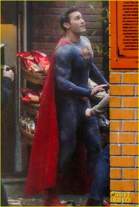 Tyler Hoechlin Debuts New Superman Suit On Set Of Superman And Lois In