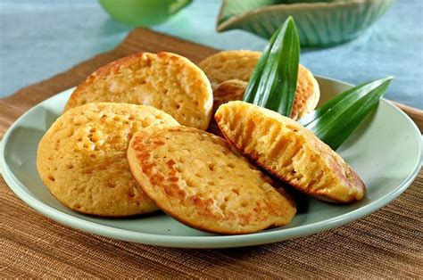 Gula merah, atau disebut juga gula kelapa, adalah pemanis alami yang dapat dikonsumsi sebagai pengganti gula pasir. Resep Membuat Apem Gula Merah Yang Legit Ini Ternyata ...